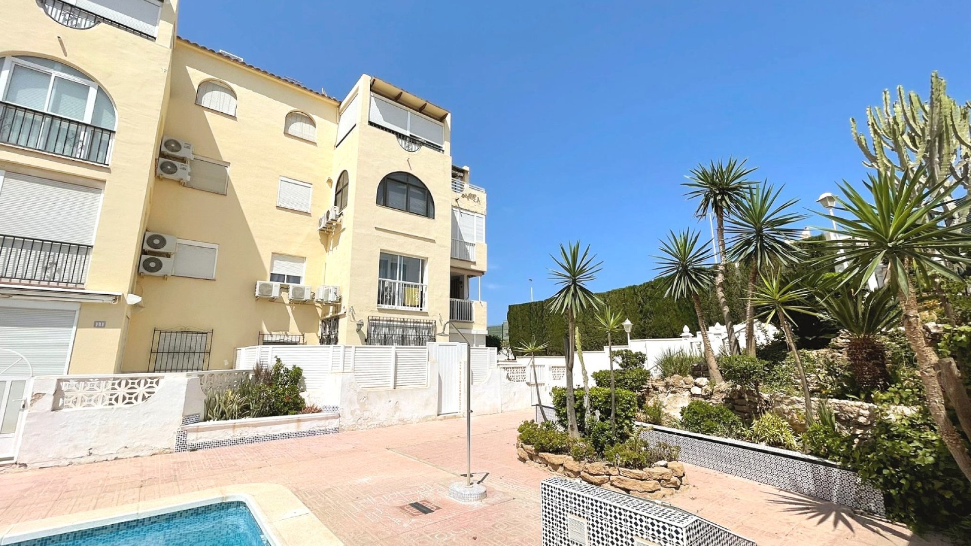Reventa - Apartamentos -
Torrevieja - La Mata