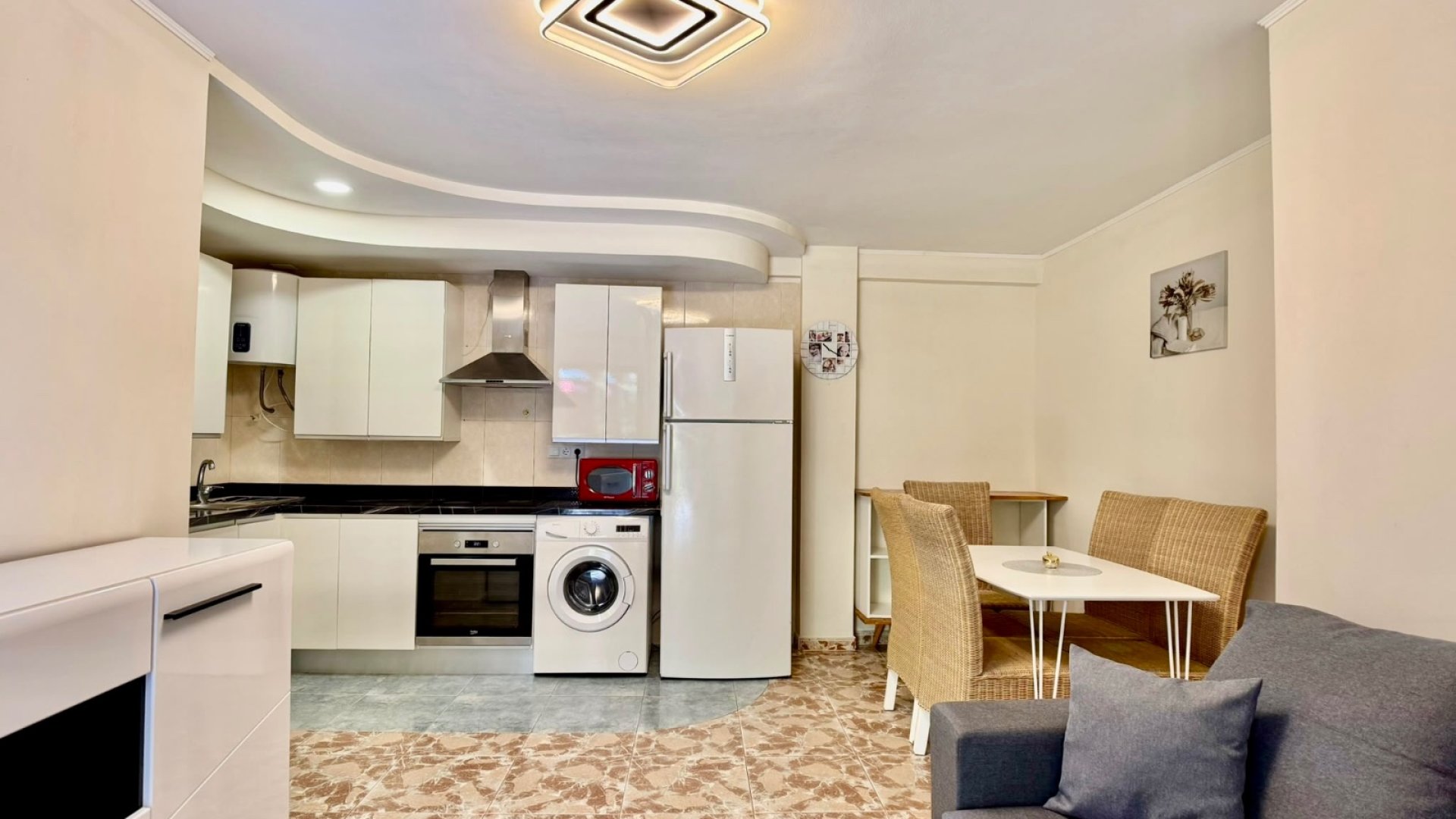 Reventa - Apartamentos -
Torrevieja - La veleta