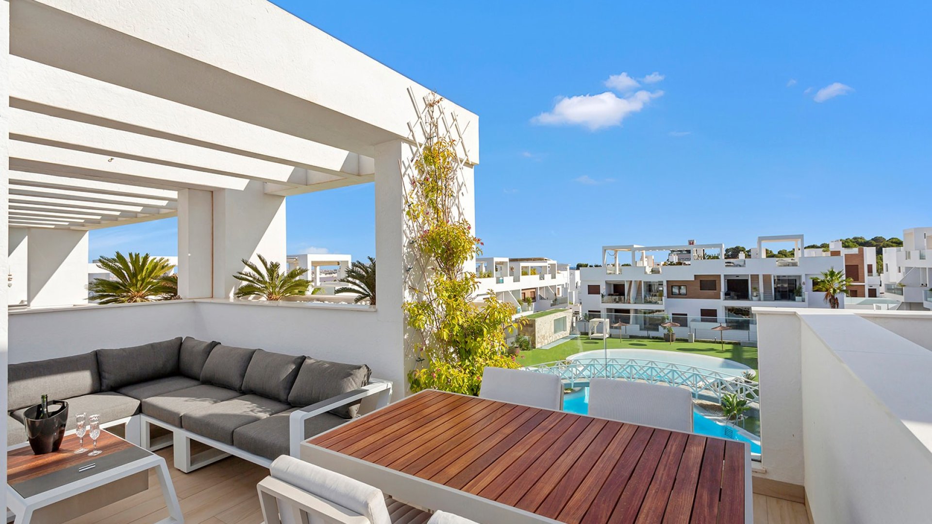Reventa - Apartamentos -
Torrevieja - Los Balcones