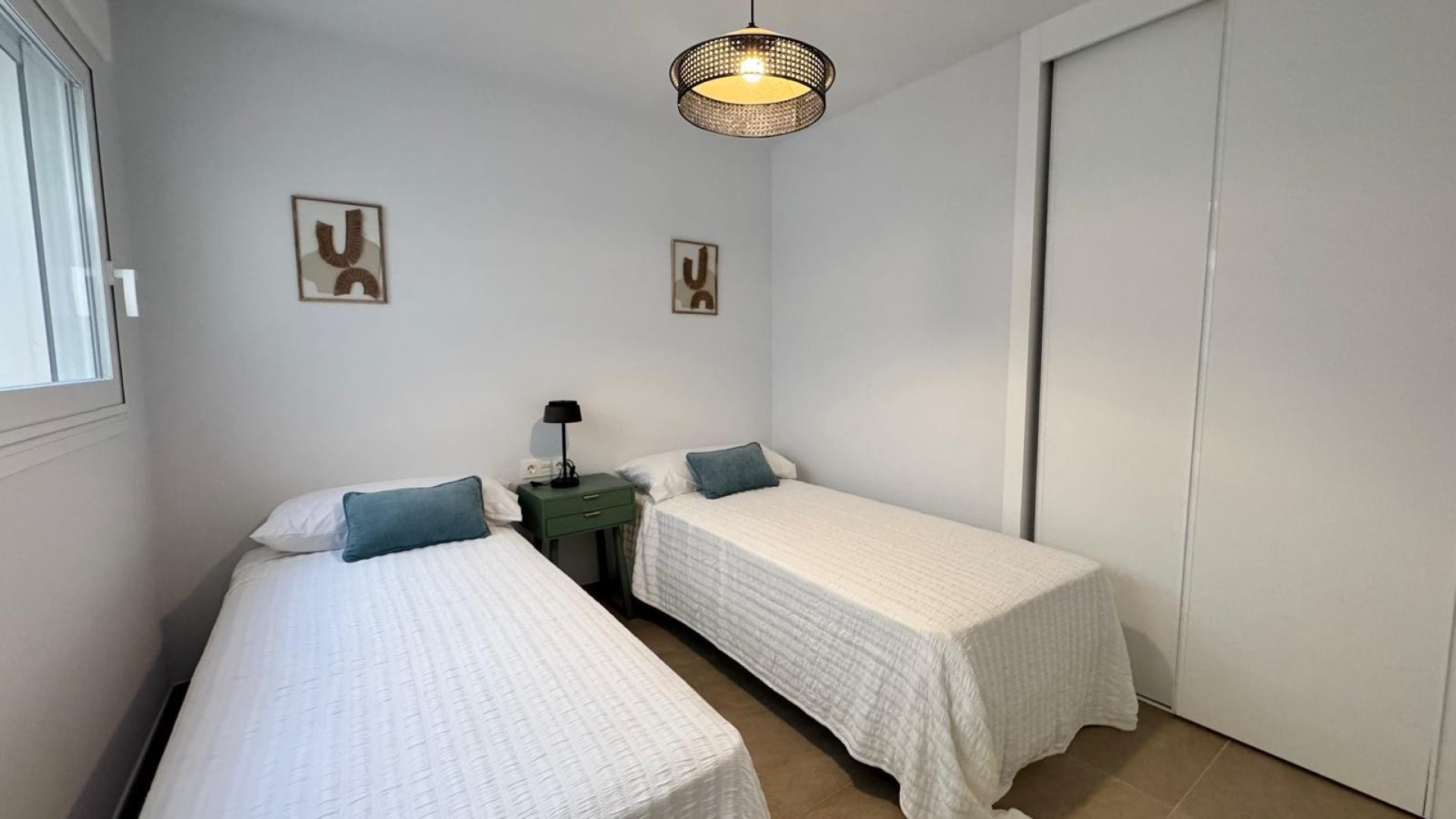 Reventa - Apartamentos -
Torrevieja - Los Locos