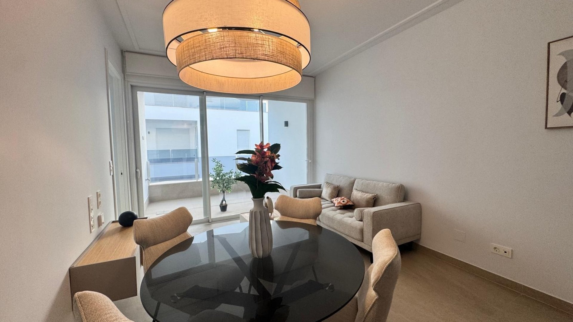 Reventa - Apartamentos -
Torrevieja - Los Locos