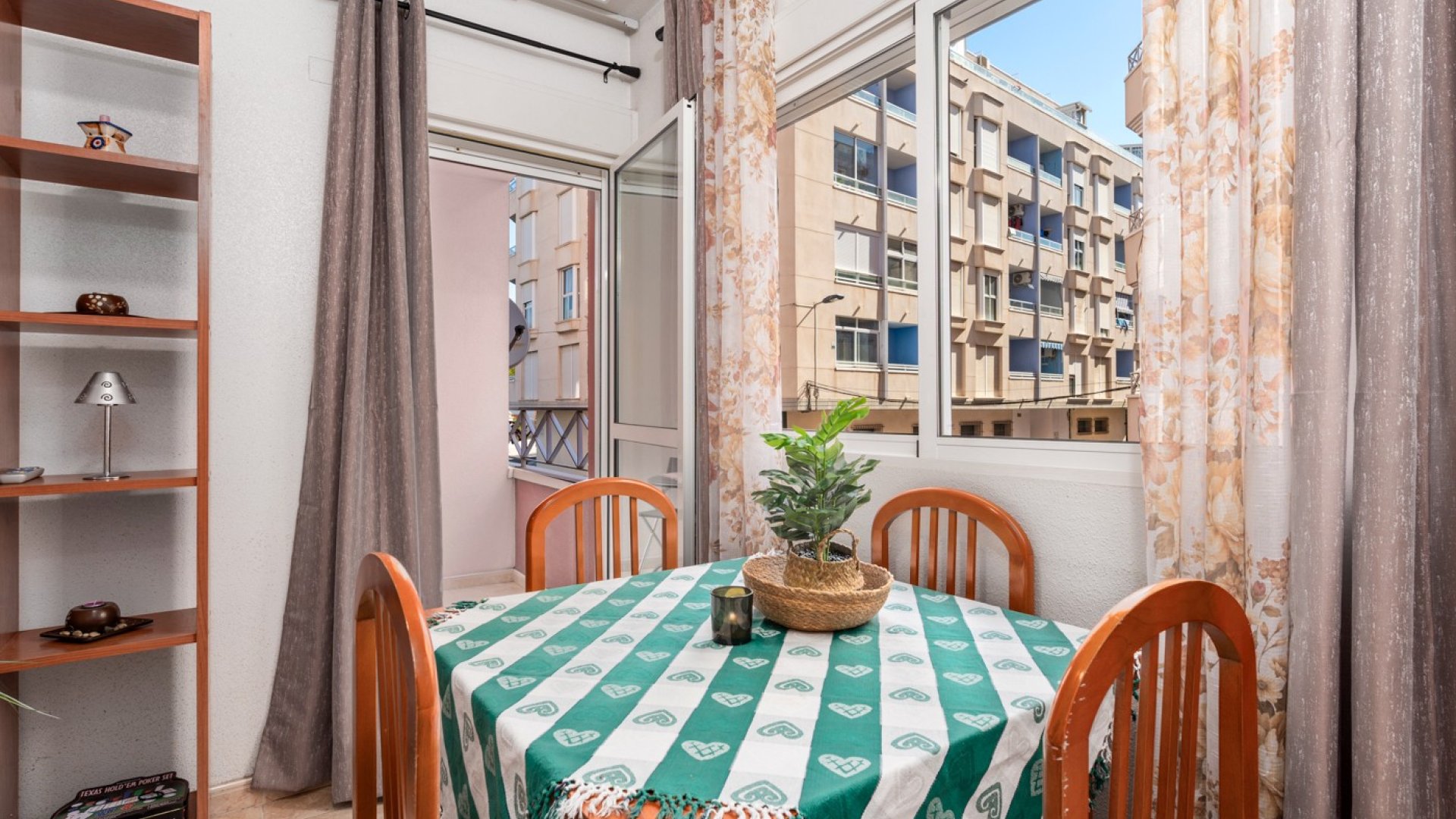 Reventa - Apartamentos -
Torrevieja - Parque de las Naciones