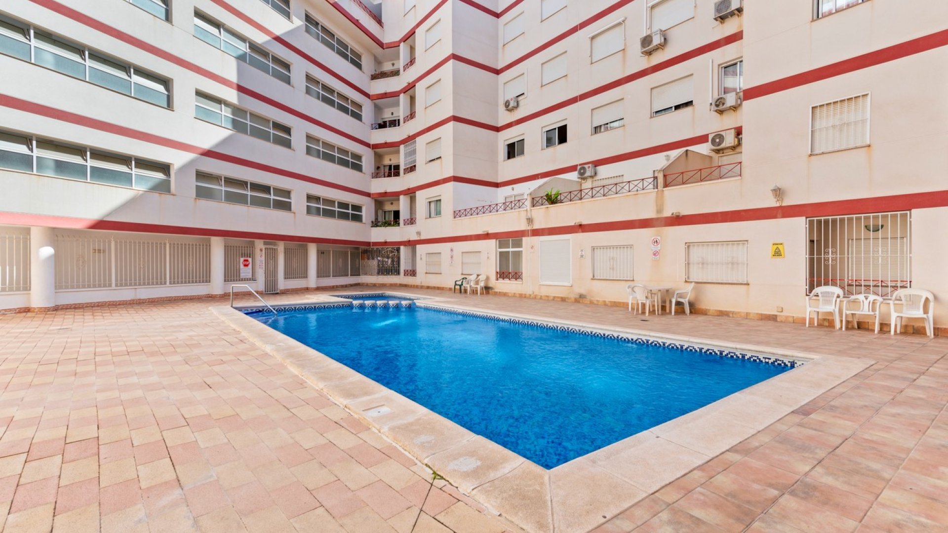 Reventa - Apartamentos -
Torrevieja - Parque de las Naciones