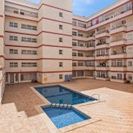Reventa - Apartamentos -
Torrevieja - Parque de las Naciones