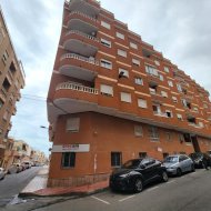 Reventa - Apartamentos -
Torrevieja - Parque las naciones