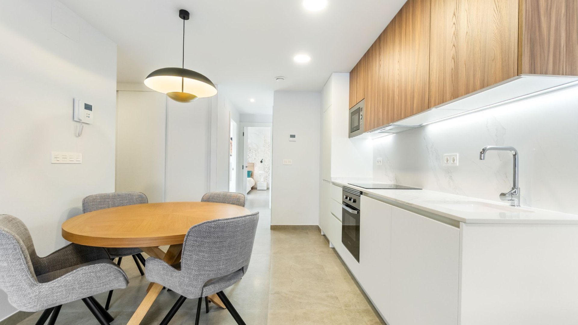 Reventa - Apartamentos -
Torrevieja - Playa de El Cura