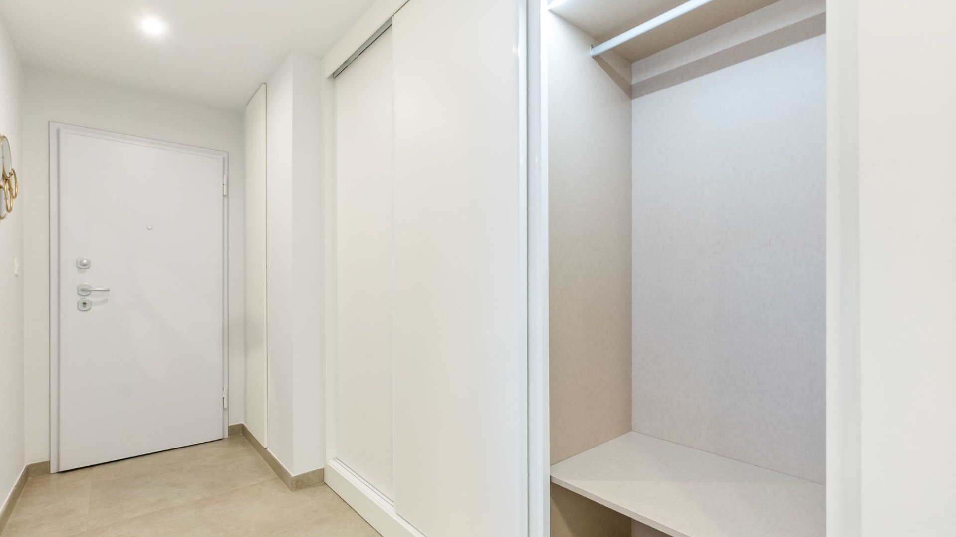 Reventa - Apartamentos -
Torrevieja - Playa de El Cura