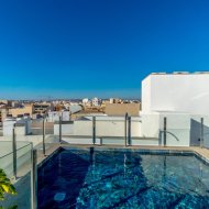 Reventa - Apartamentos -
Torrevieja - Playa de El Cura