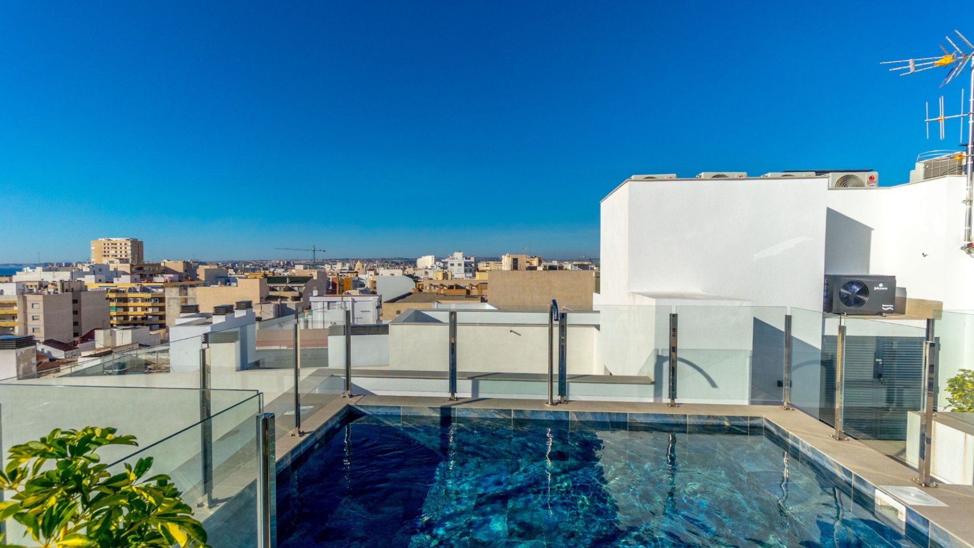 Reventa - Apartamentos -
Torrevieja - Playa de El Cura