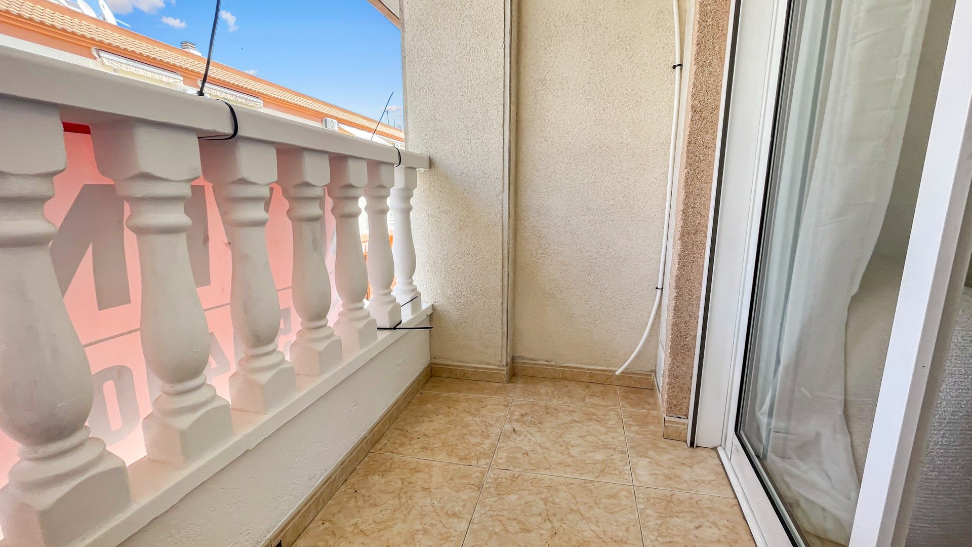 Reventa - Apartamentos -
Torrevieja - Playa de los Locos