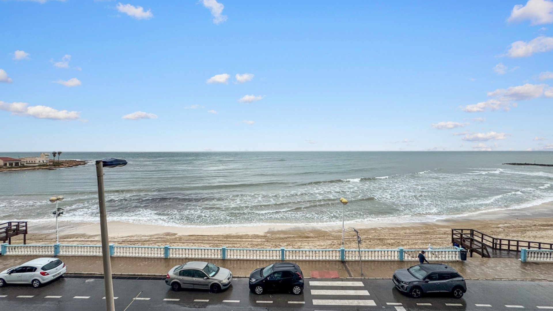 Reventa - Apartamentos -
Torrevieja - Playa de los Locos