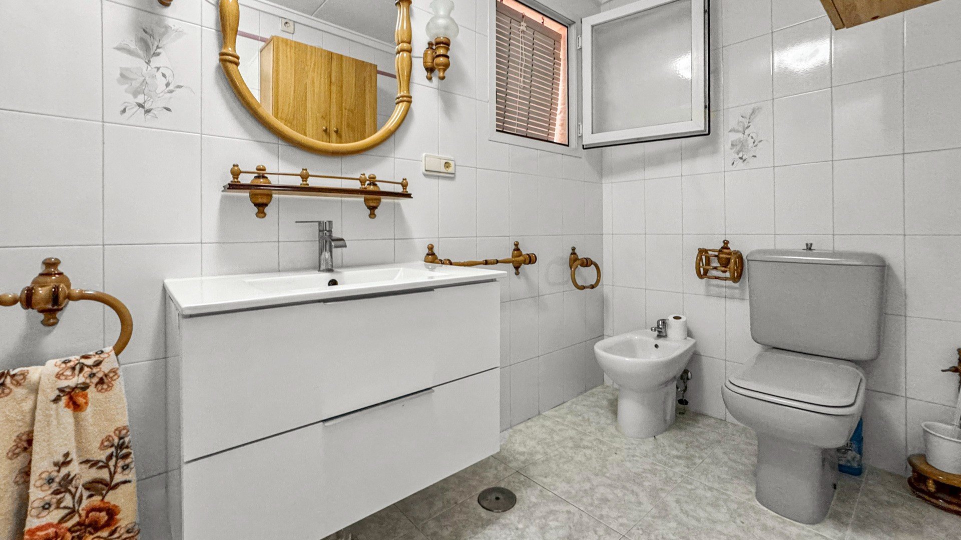 Reventa - Apartamentos -
Torrevieja - Playa de los Locos