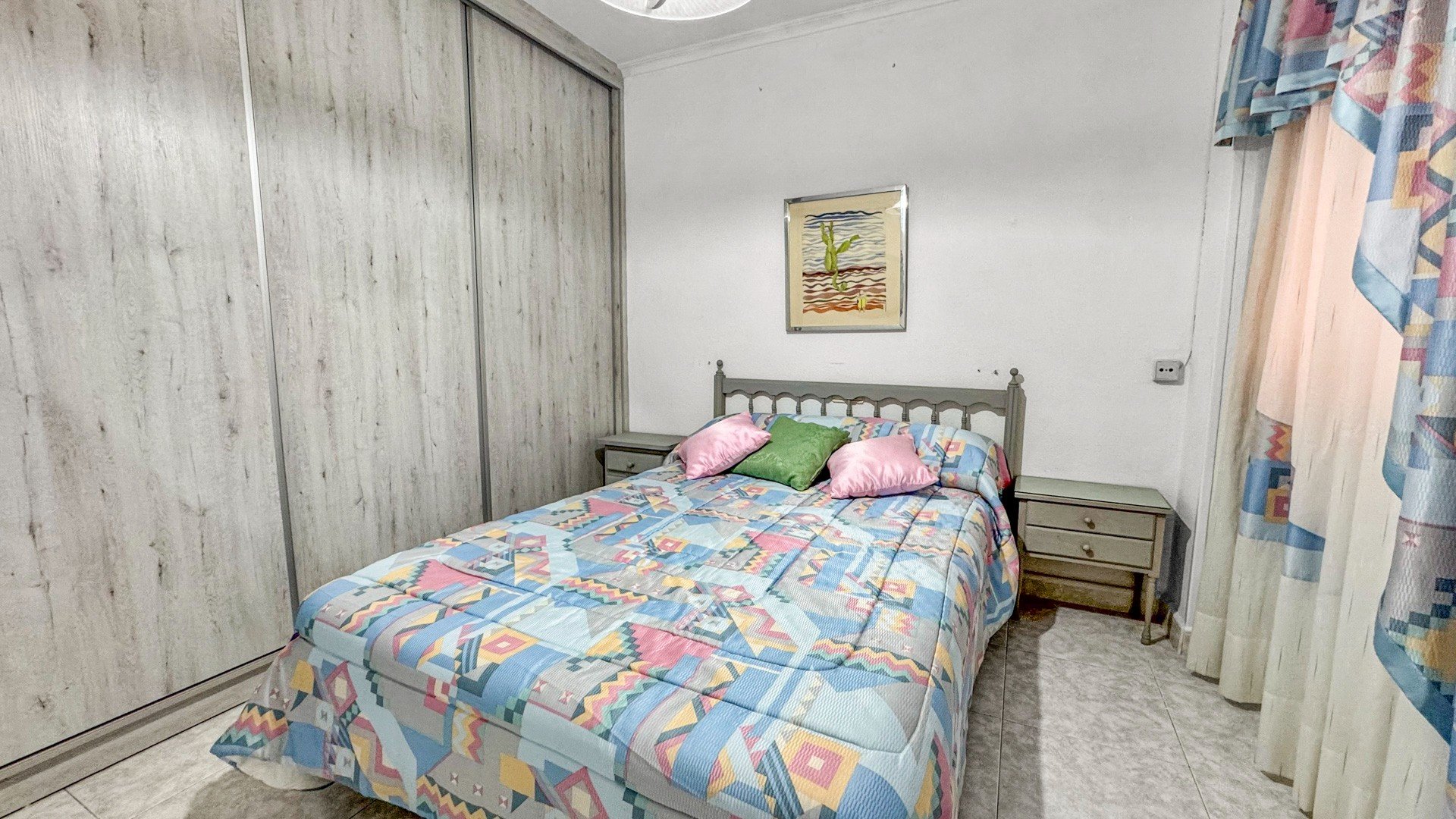 Reventa - Apartamentos -
Torrevieja - Playa de los Locos