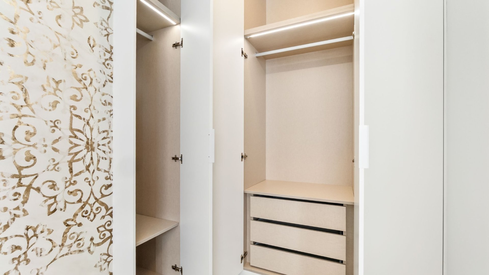 Reventa - Apartamentos -
Torrevieja - Playa del Cura