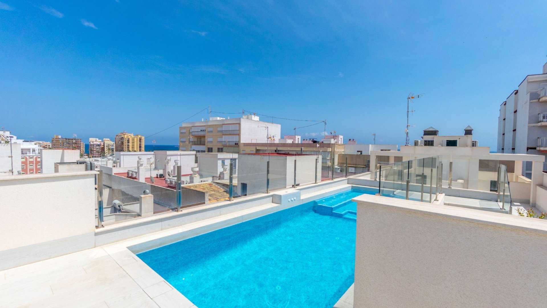 Reventa - Apartamentos -
Torrevieja - Playa del Cura