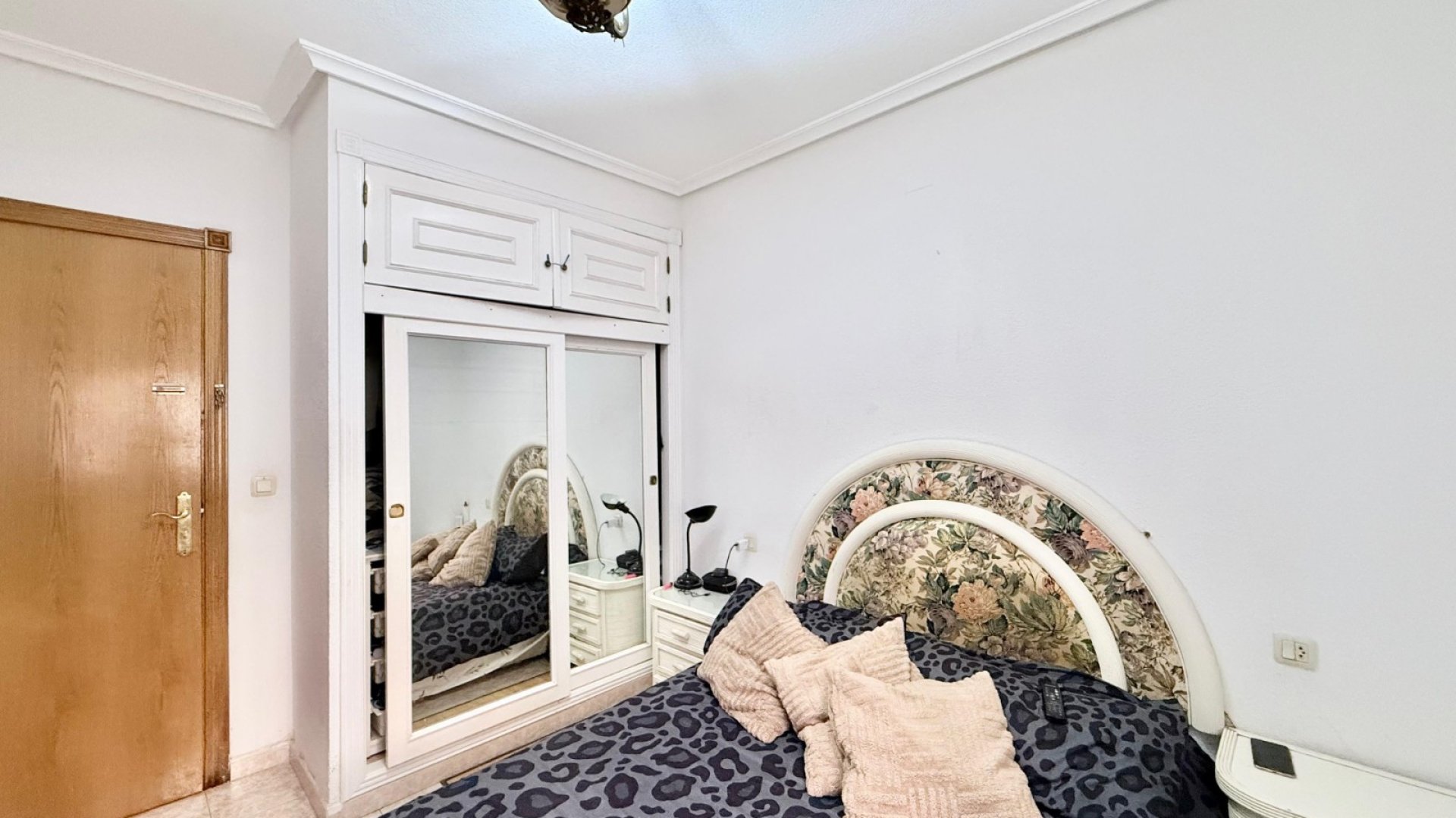 Reventa - Apartamentos -
Torrevieja - Playa del Cura