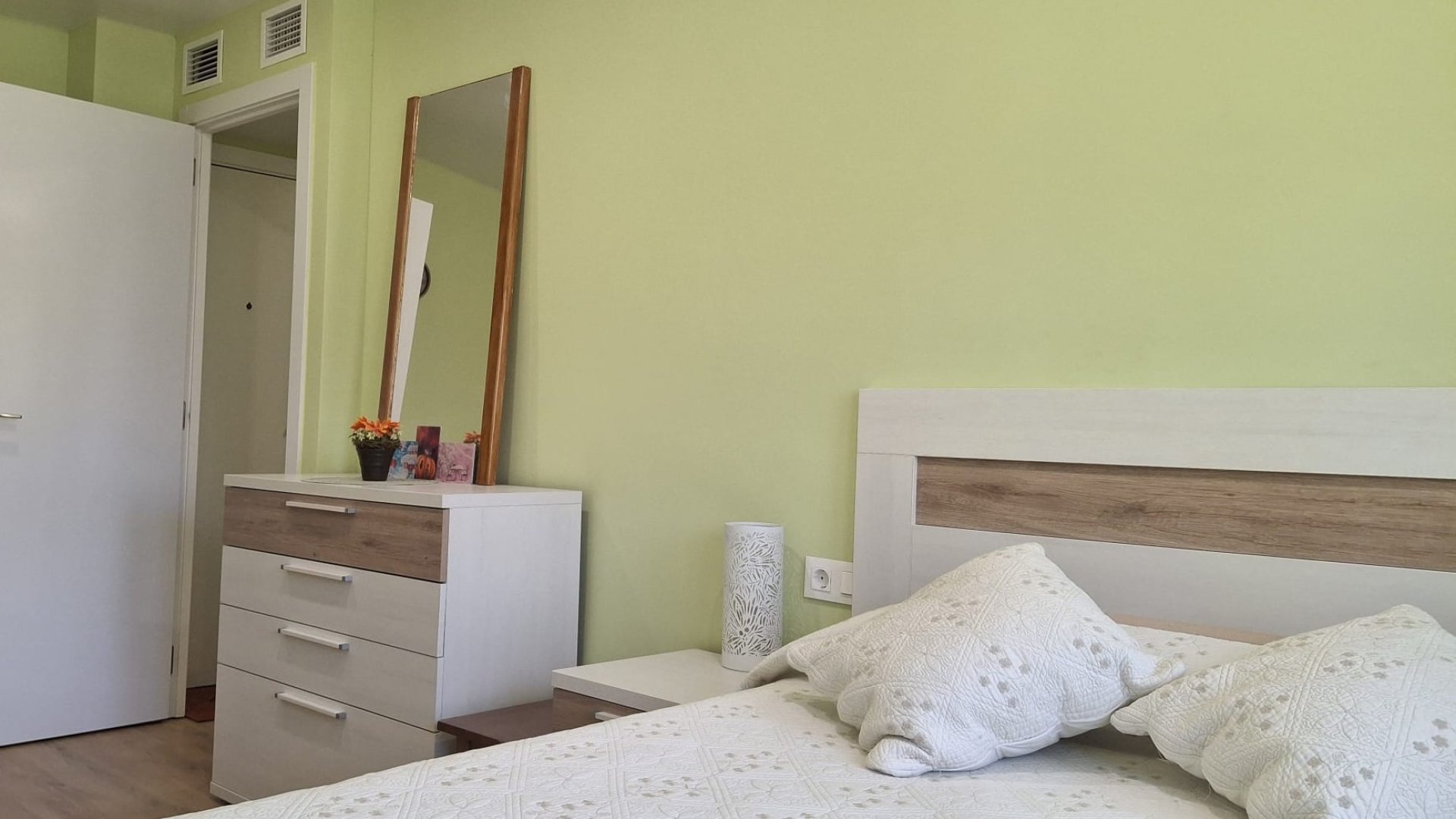 Reventa - Apartamentos -
Torrevieja - Playa del Cura
