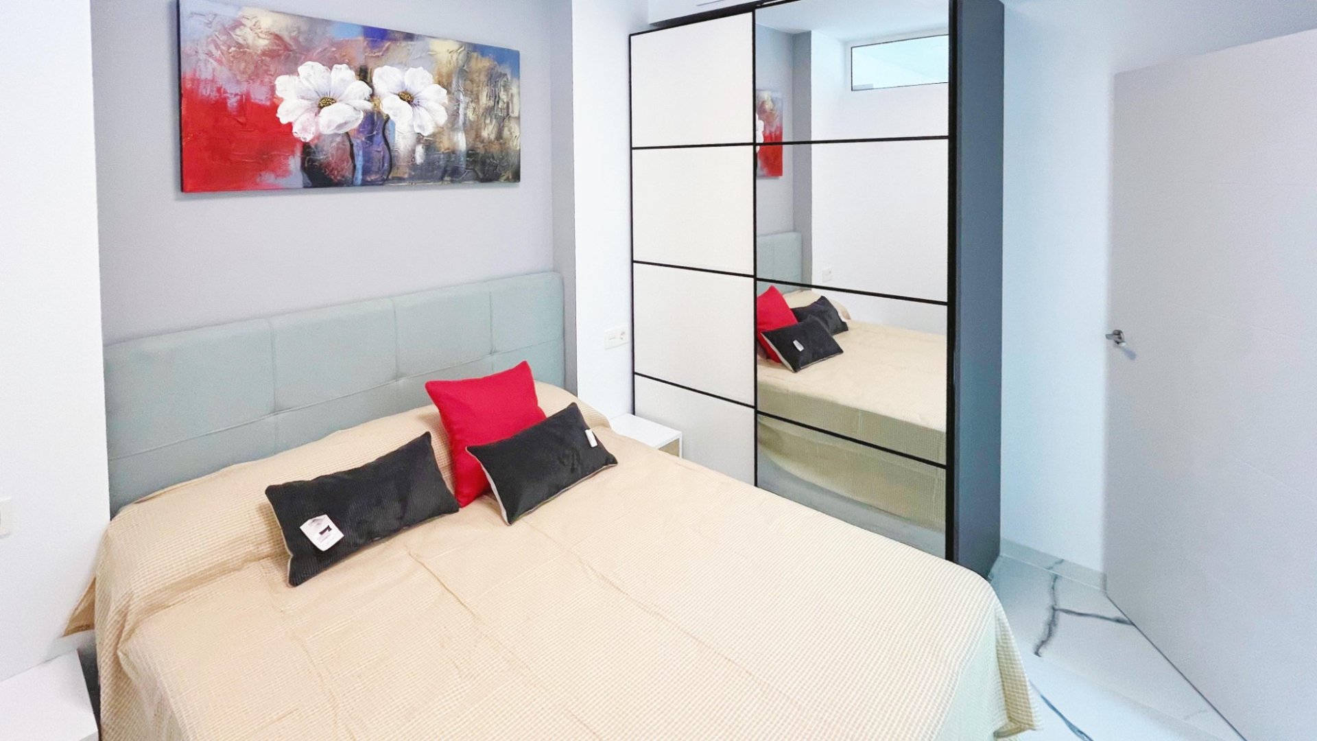 Reventa - Apartamentos -
Torrevieja - Playa del Cura