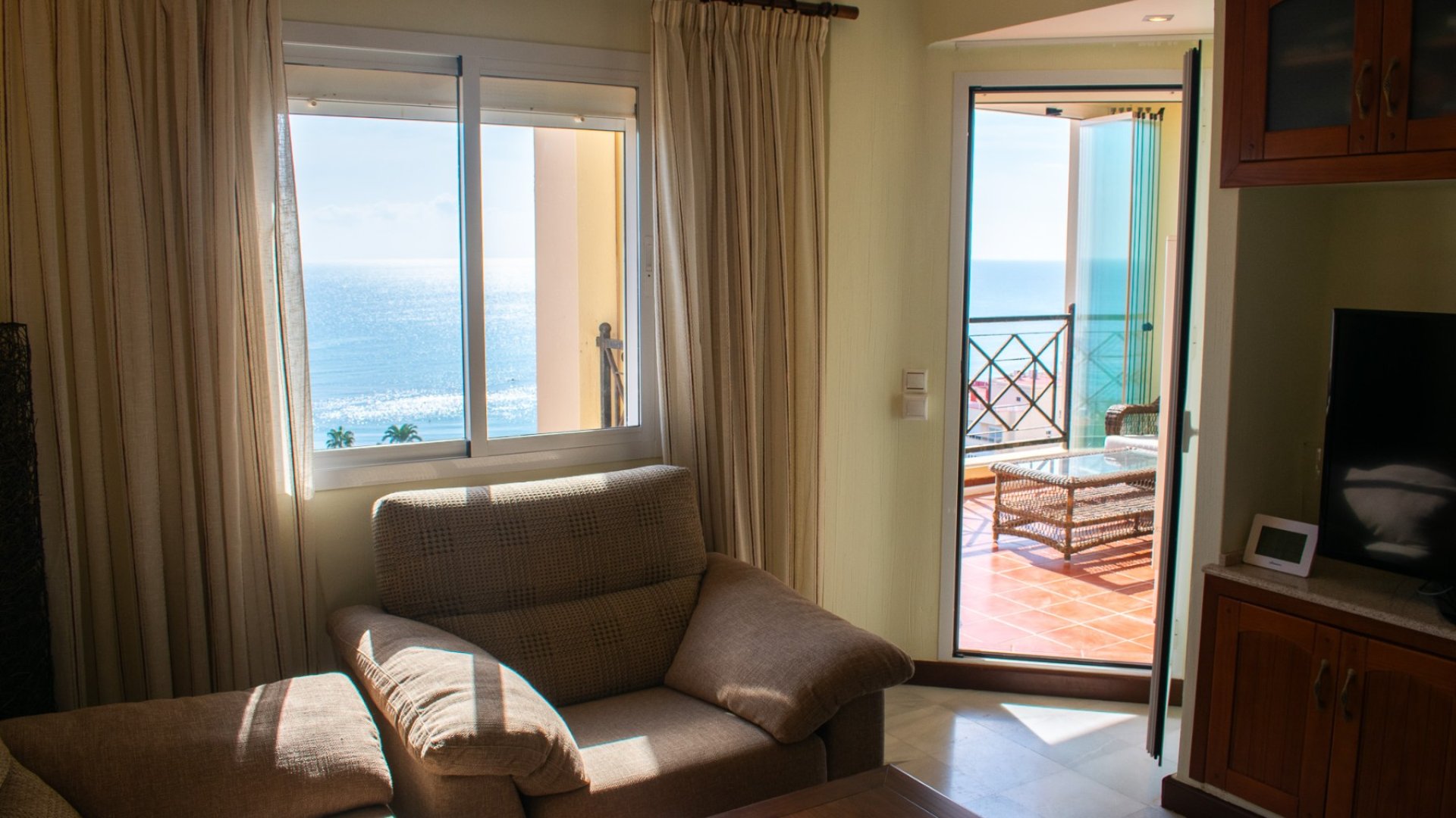 Reventa - Apartamentos -
Torrevieja - Playa Los Locos