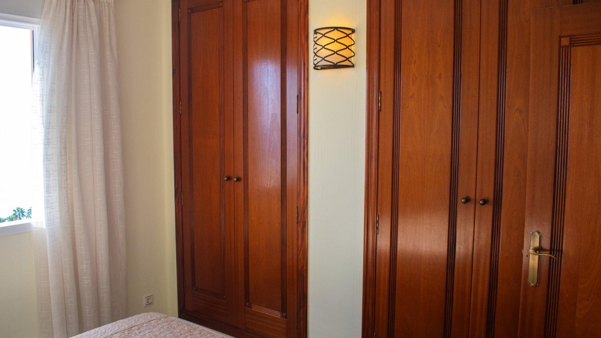 Reventa - Apartamentos -
Torrevieja - Playa Los Locos