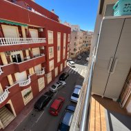 Reventa - Apartamentos -
Torrevieja - Playa Los Locos