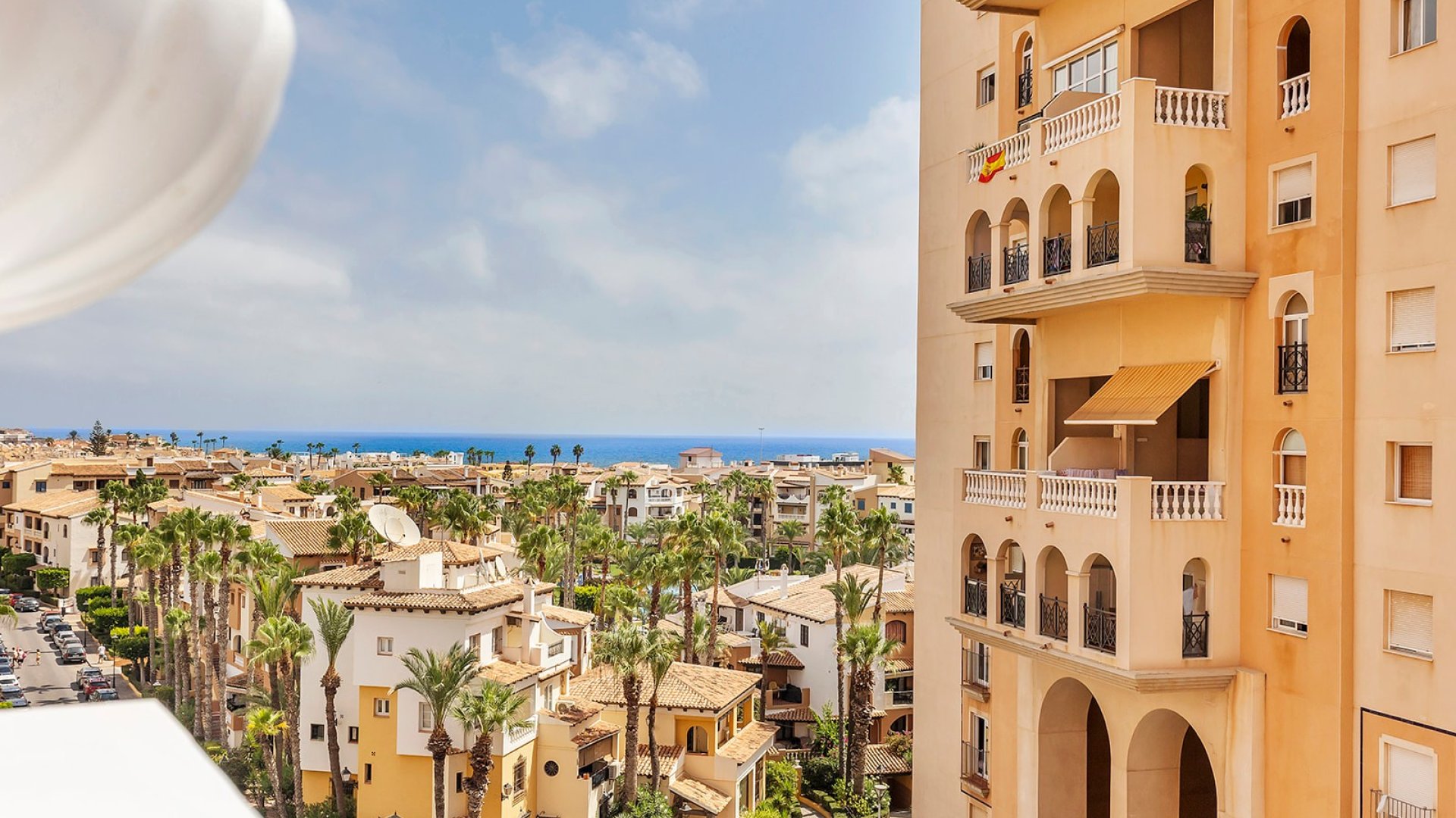 Reventa - Apartamentos -
Torrevieja - Playa Los Locos
