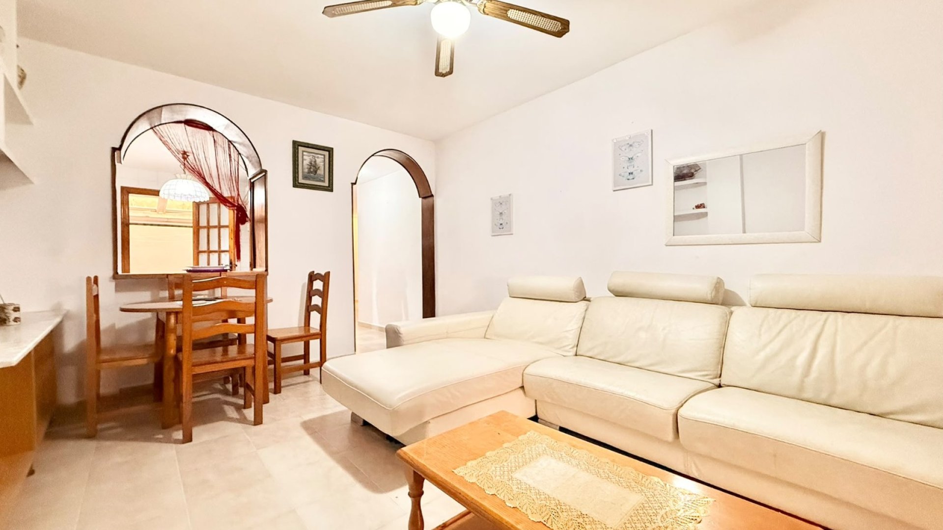 Reventa - Apartamentos -
Torrevieja - Playa Los Locos