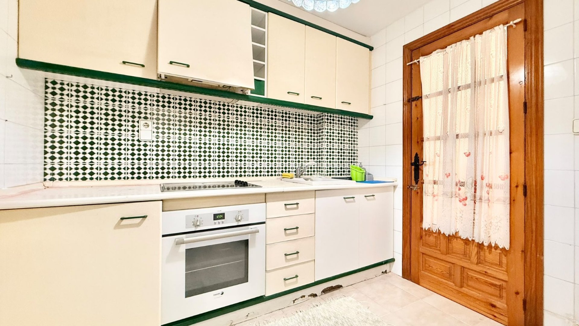 Reventa - Apartamentos -
Torrevieja - Playa Los Locos