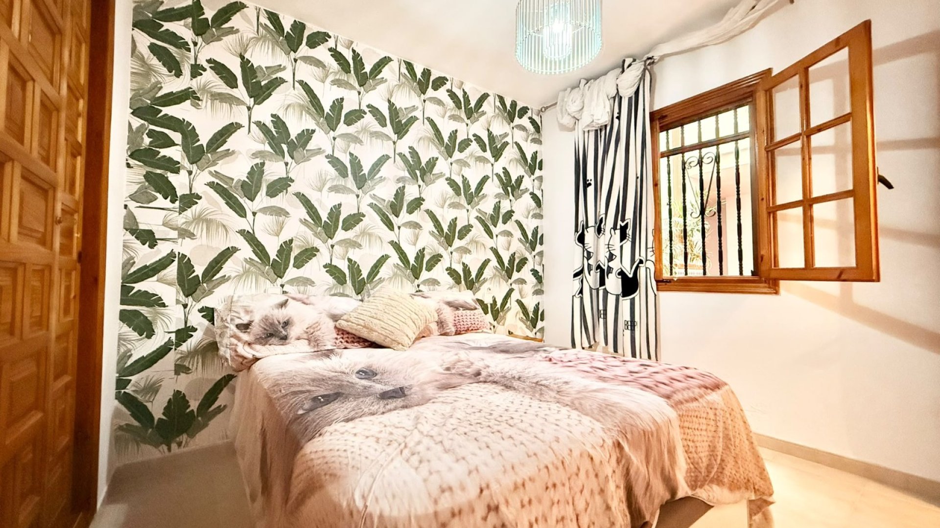 Reventa - Apartamentos -
Torrevieja - Playa Los Locos
