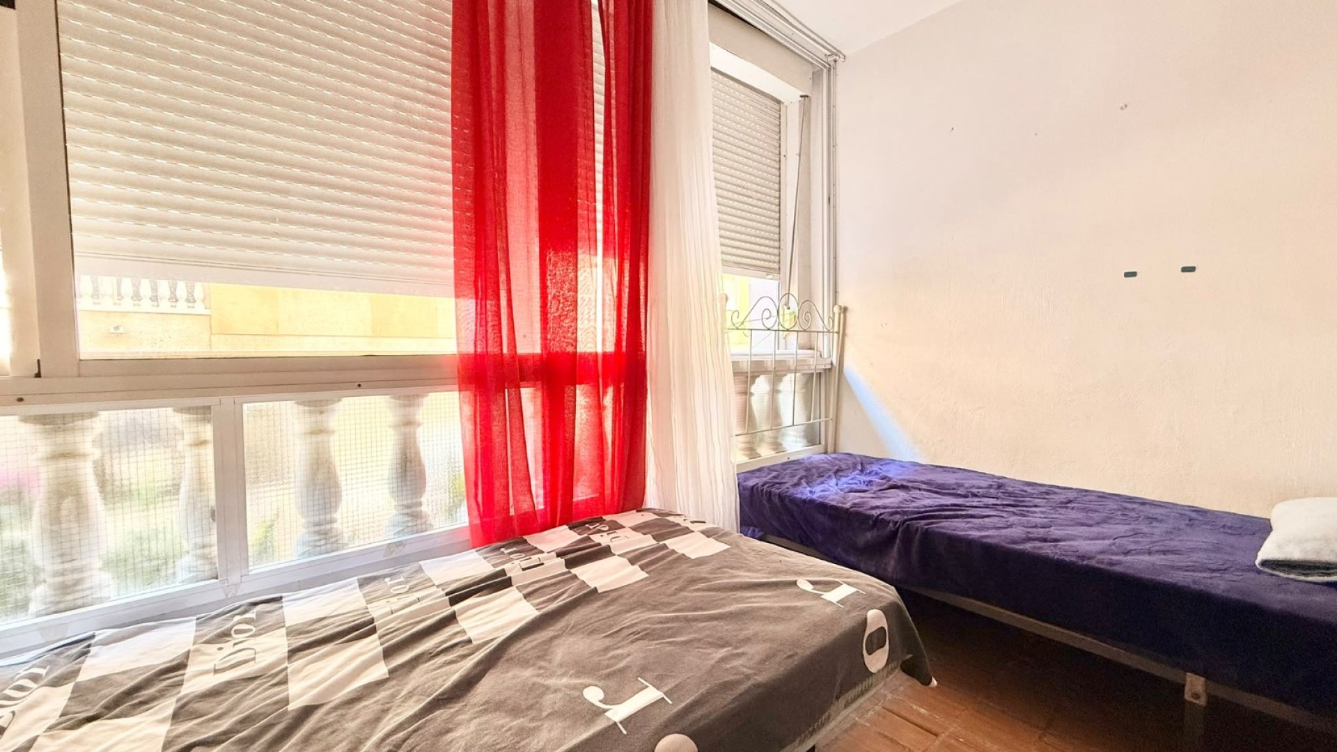 Reventa - Apartamentos -
Torrevieja - Playa Los Locos