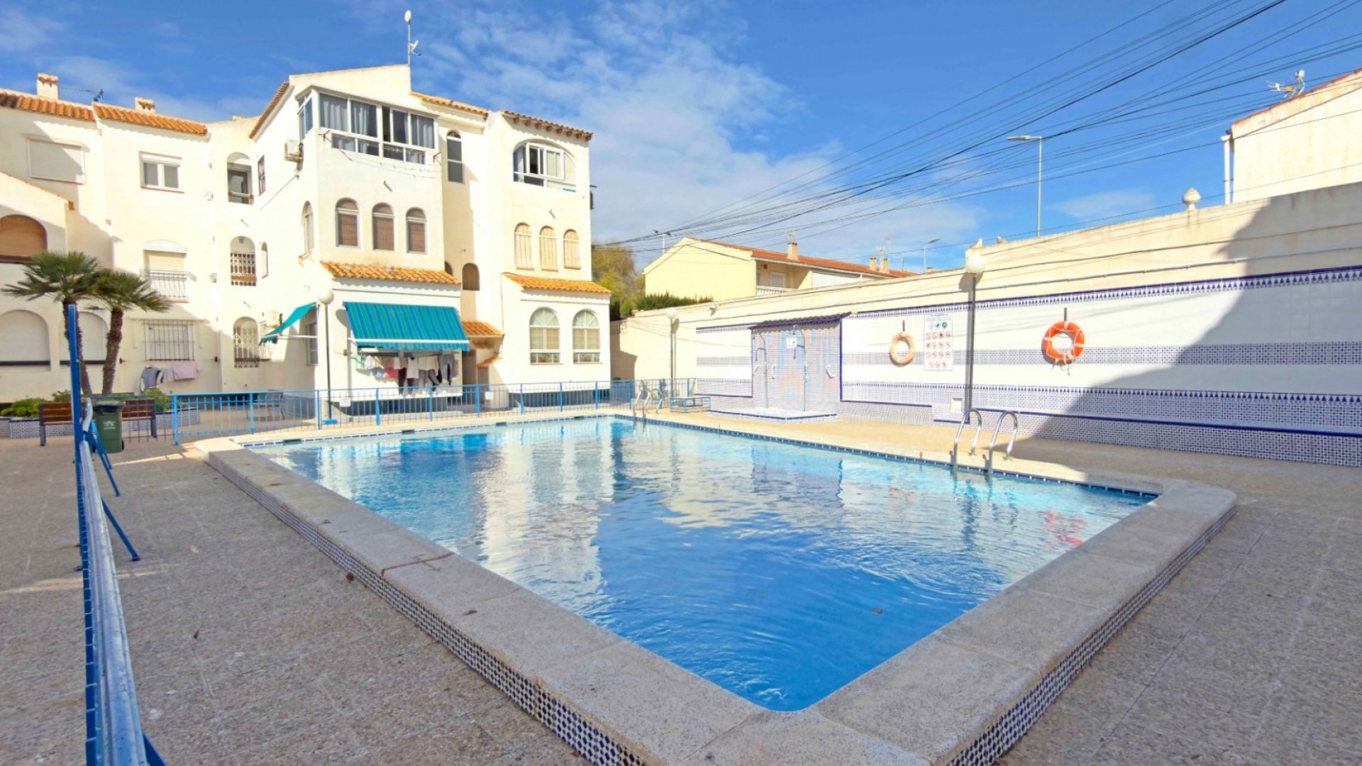 Reventa - Apartamentos -
Torrevieja - Playa Los Naufragos