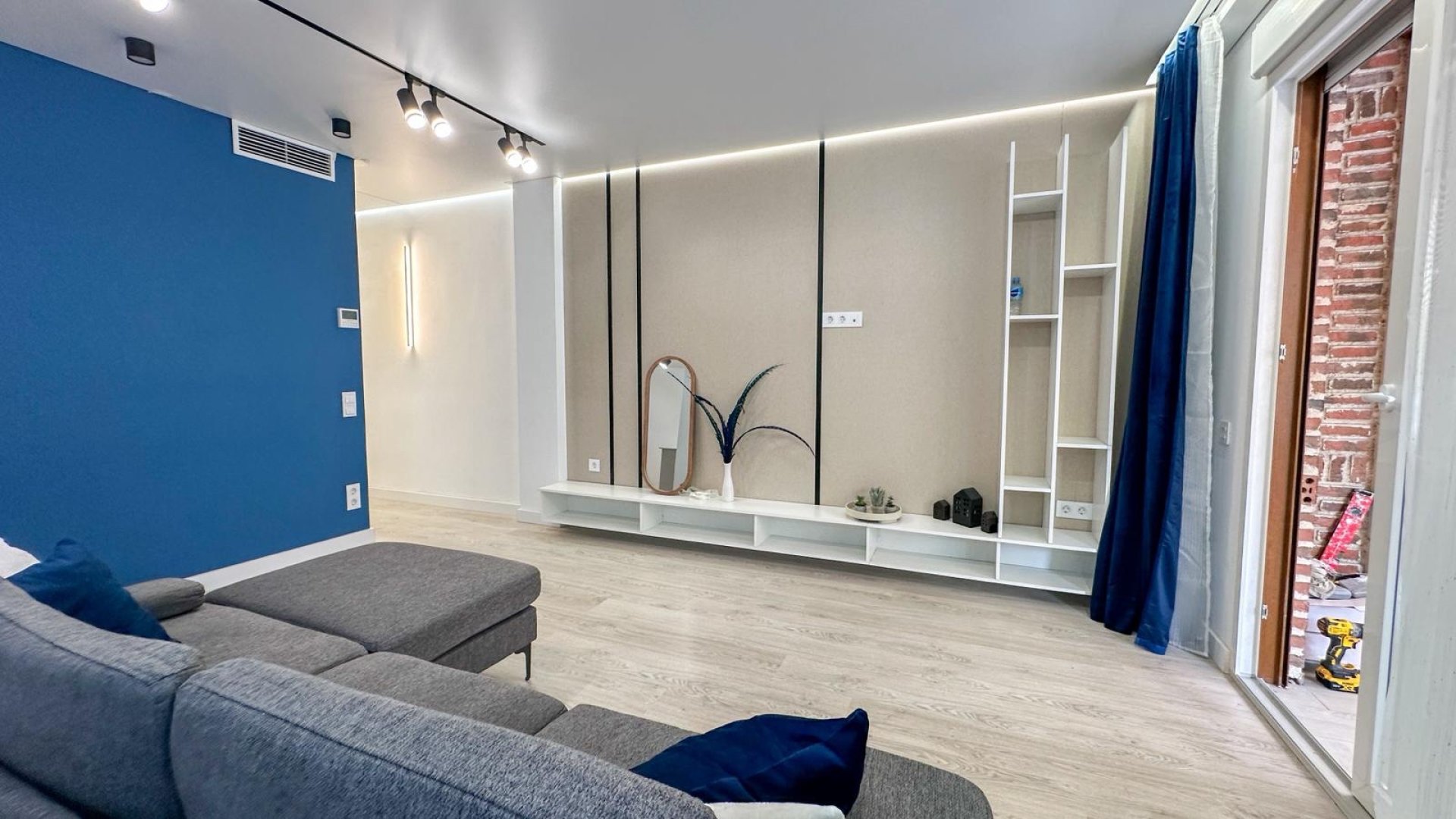 Reventa - Apartamentos -
Torrevieja - Playa Los Naufragos