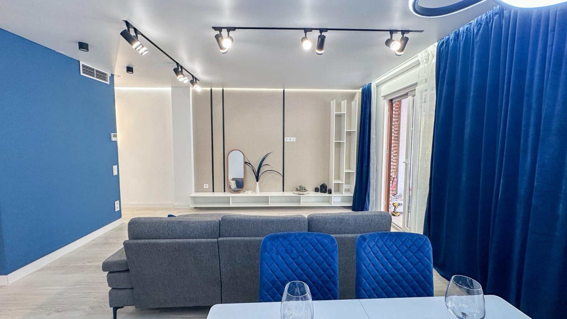 Reventa - Apartamentos -
Torrevieja - Playa Los Naufragos