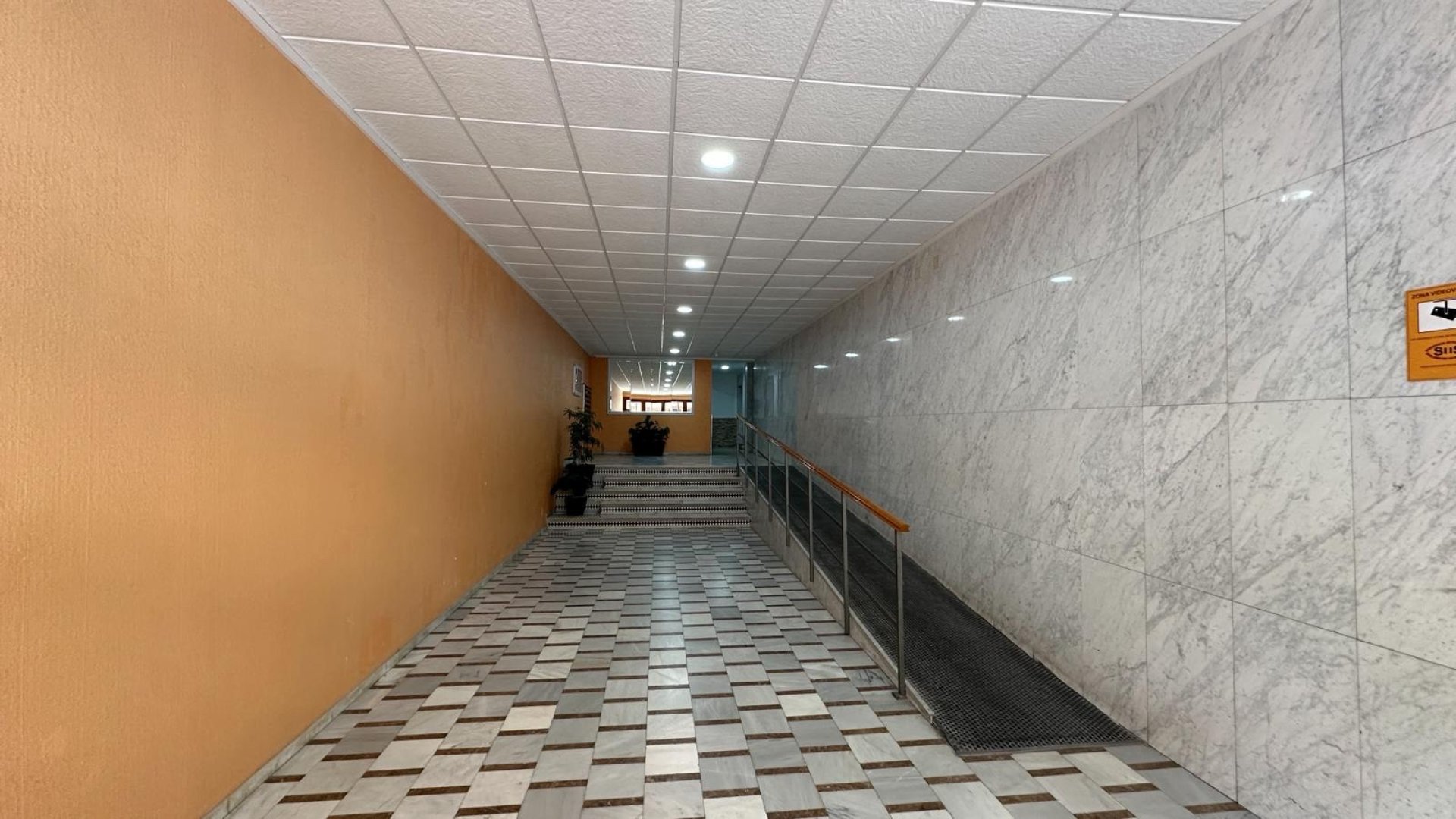 Reventa - Apartamentos -
Torrevieja - Playa Los Naufragos