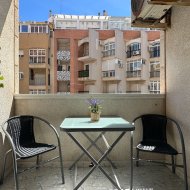 Reventa - Apartamentos -
Torrevieja - Playa Los Naufragos