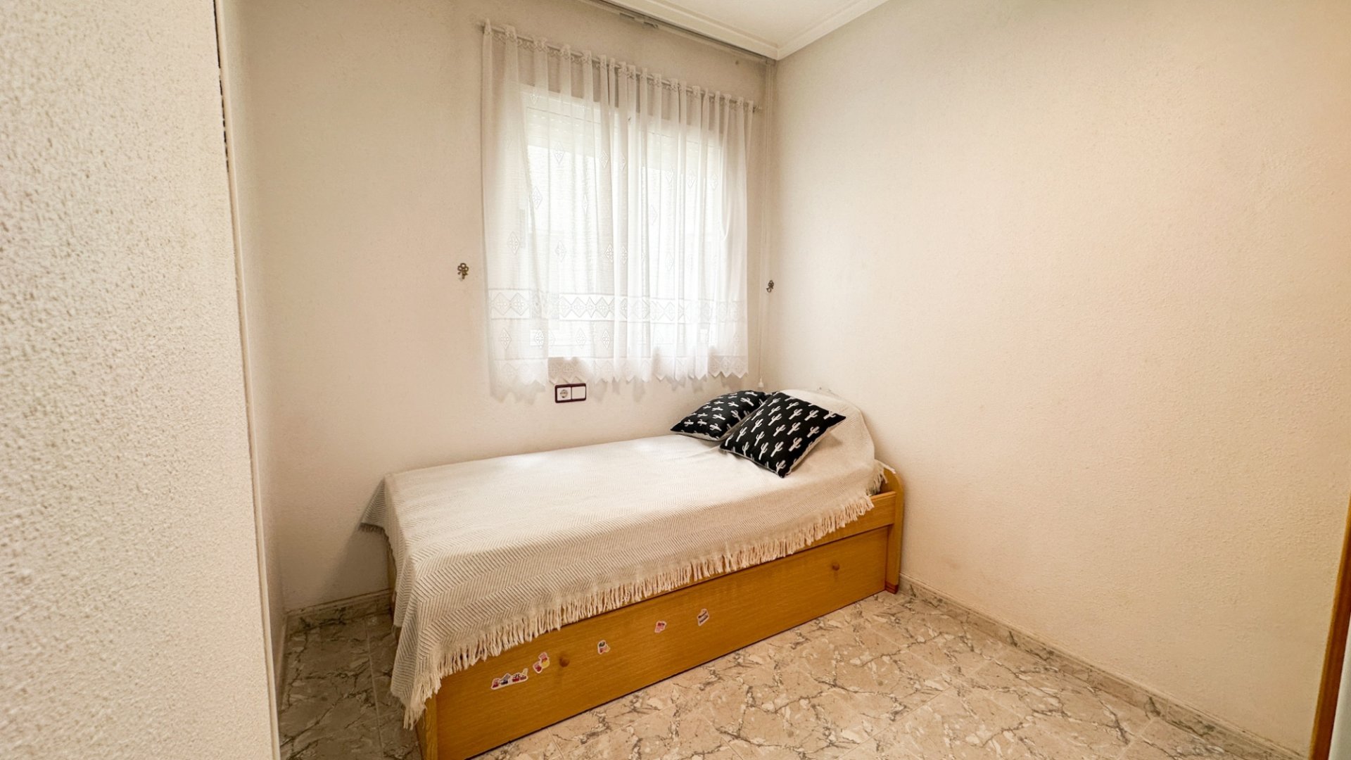 Reventa - Apartamentos -
Torrevieja - Playa Los Naufragos