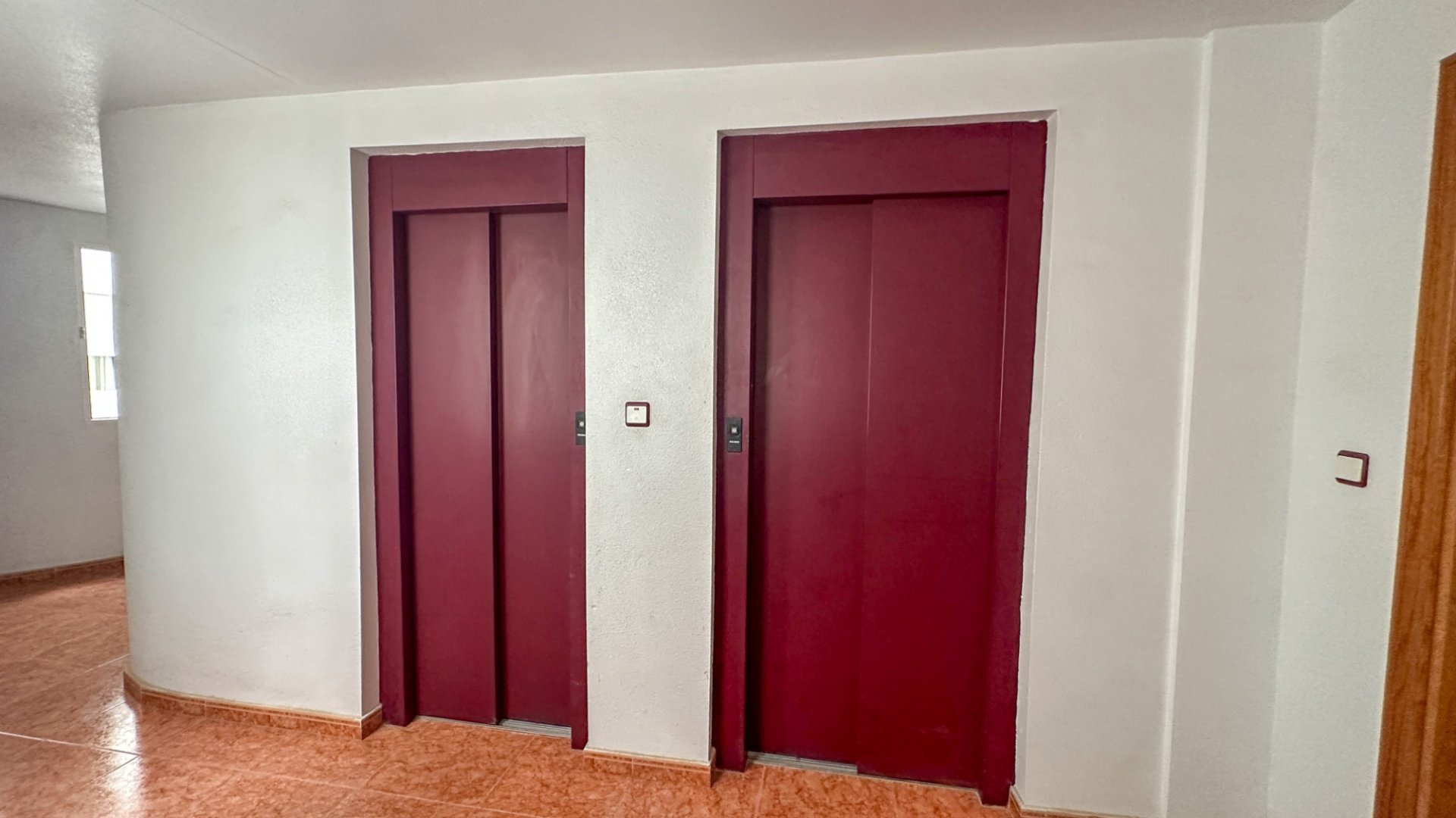 Reventa - Apartamentos -
Torrevieja - Playa Los Naufragos