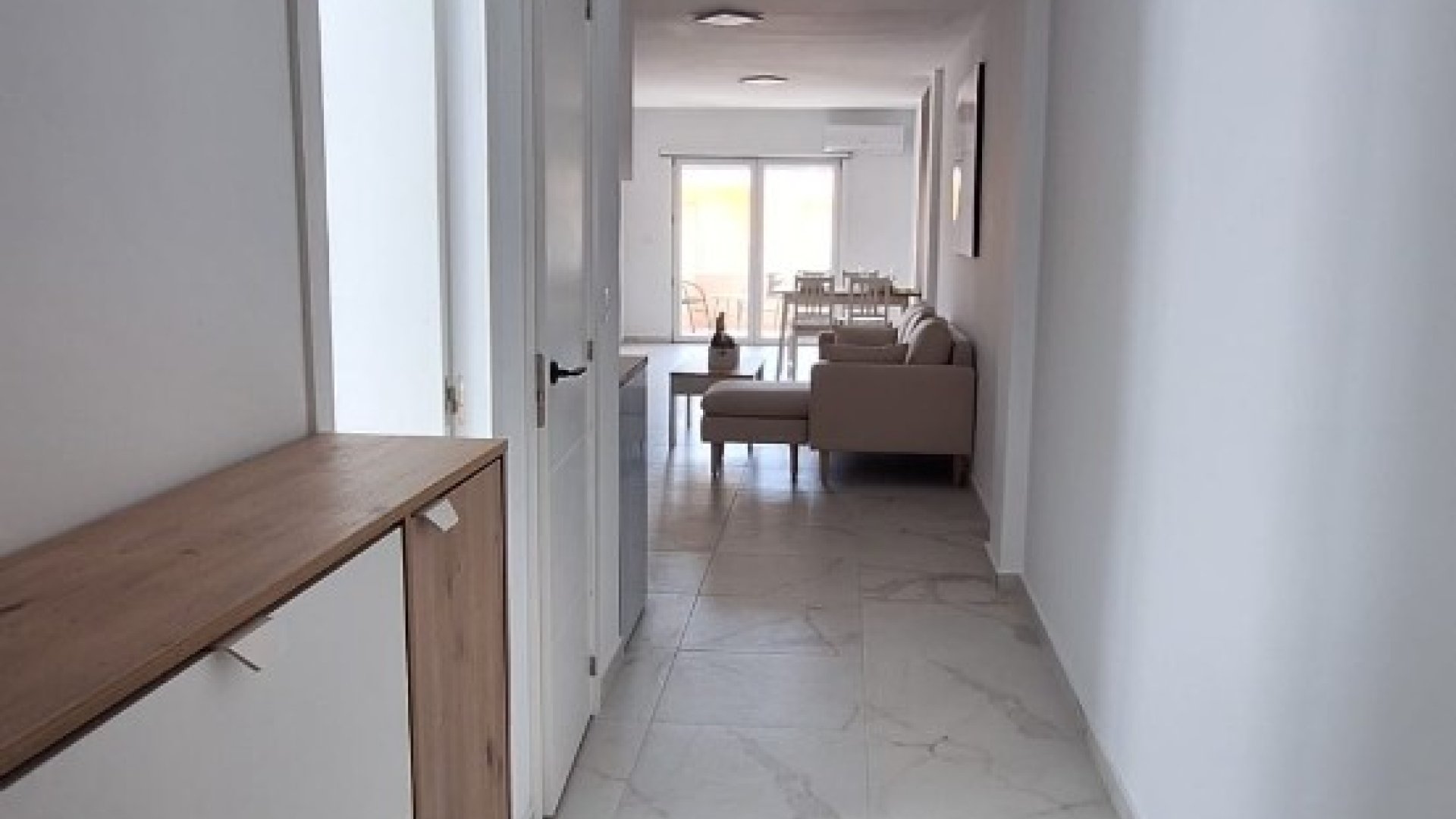 Reventa - Apartamentos -
Torrevieja - Playa Los Naufragos