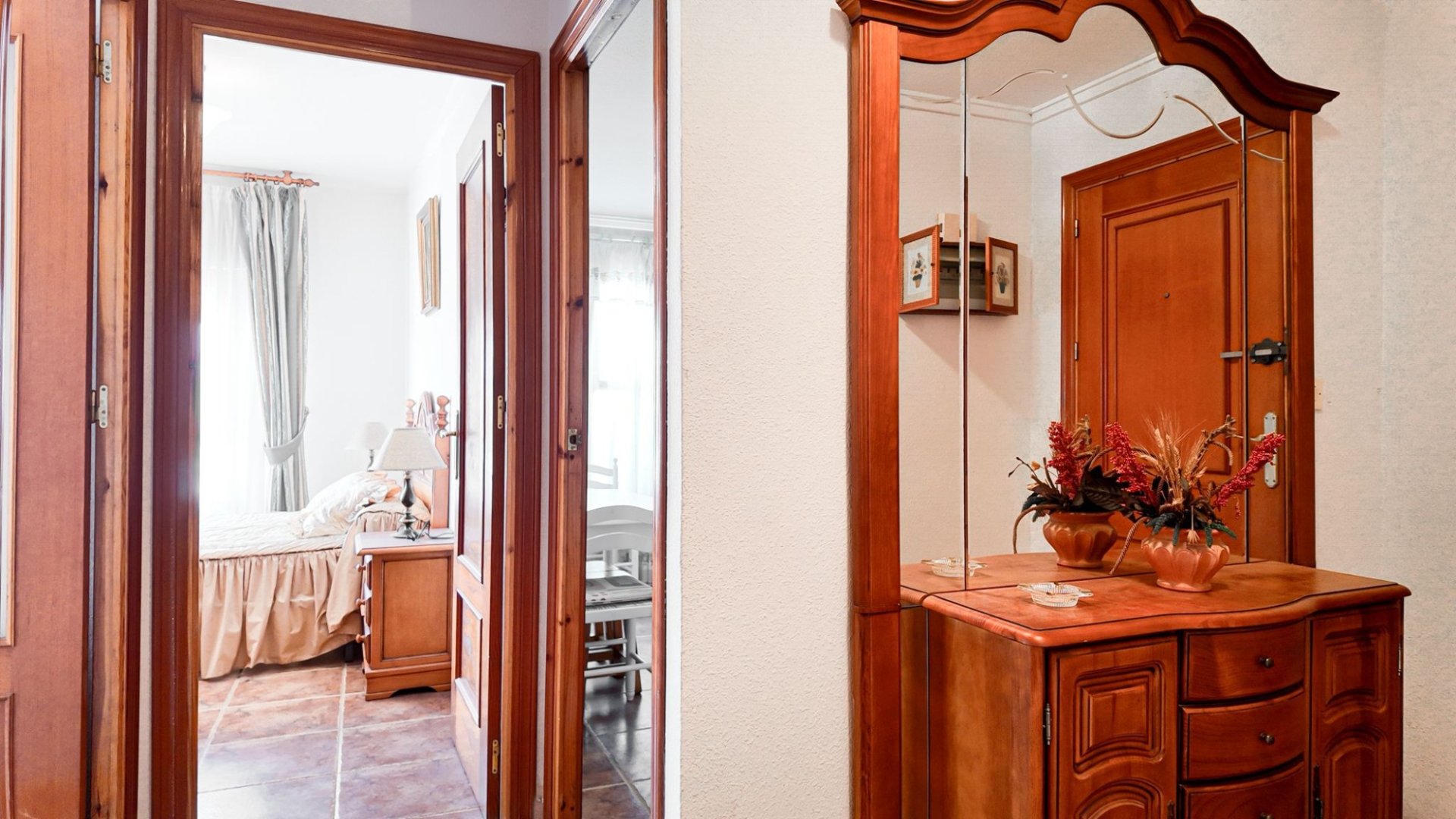 Reventa - Apartamentos -
Torrevieja - Playa Los Naufragos