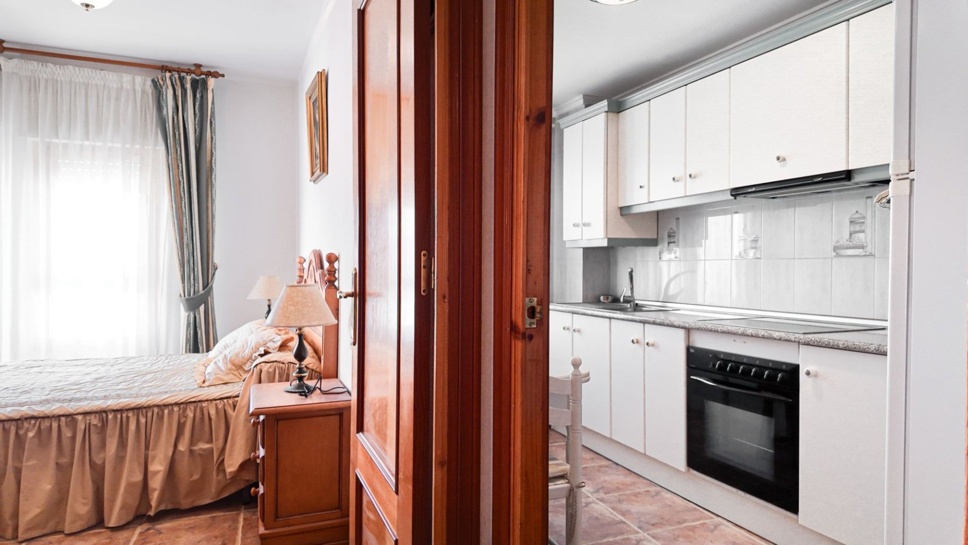 Reventa - Apartamentos -
Torrevieja - Playa Los Naufragos