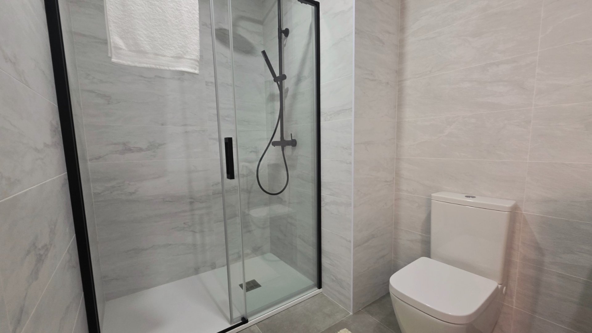 Reventa - Apartamentos -
Torrevieja - Puerto