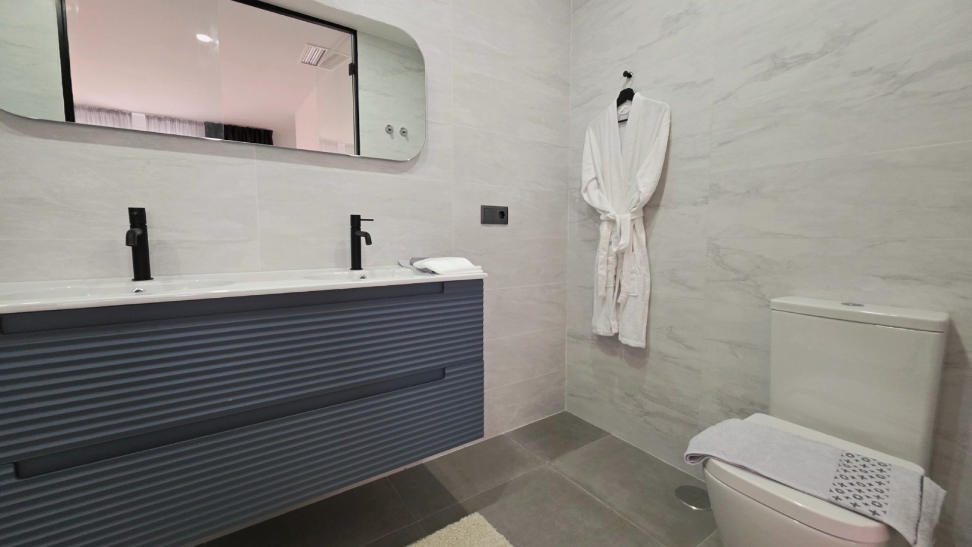 Reventa - Apartamentos -
Torrevieja - Puerto