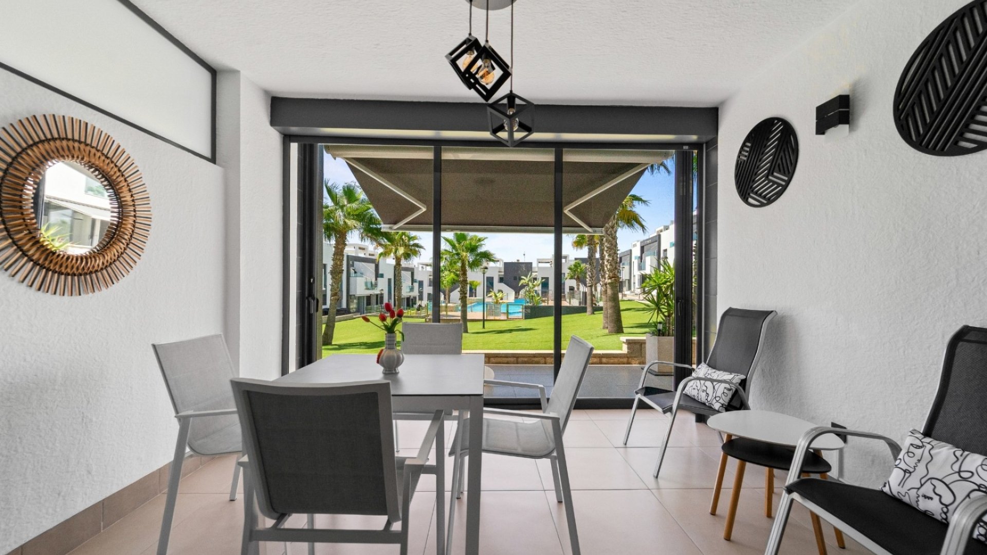 Reventa - Apartamentos -
Torrevieja - Punta Prima