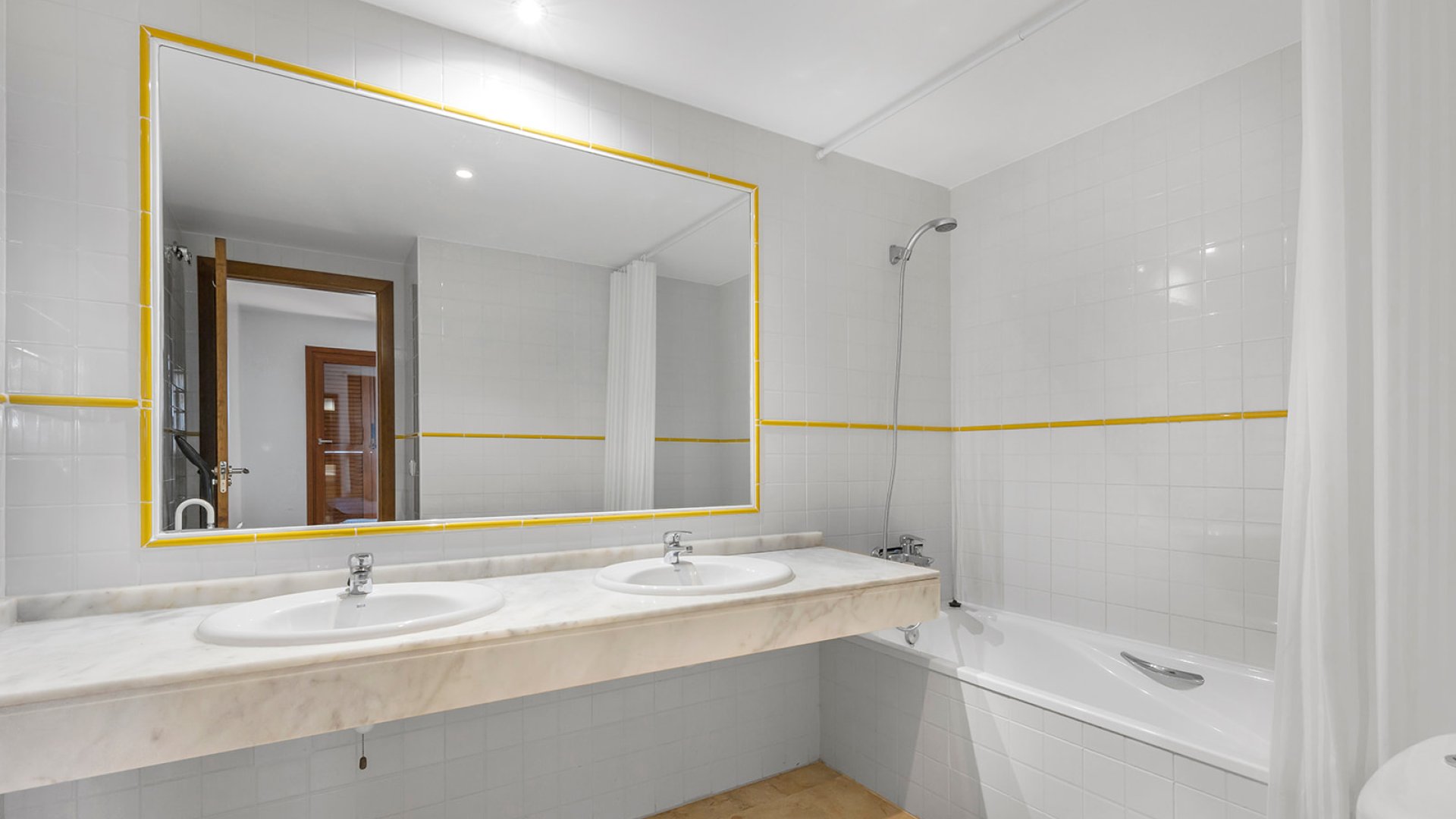 Reventa - Apartamentos -
Torrevieja - Punta Prima