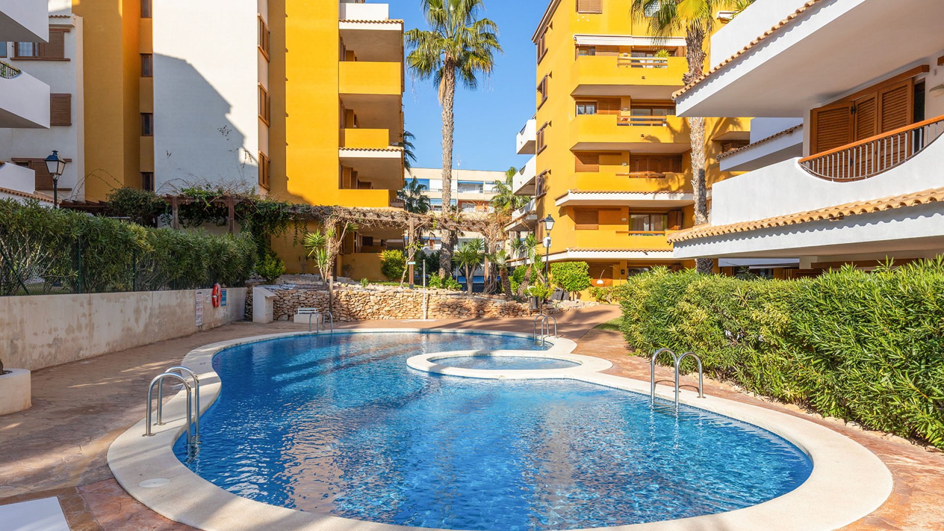 Reventa - Apartamentos -
Torrevieja - Punta Prima
