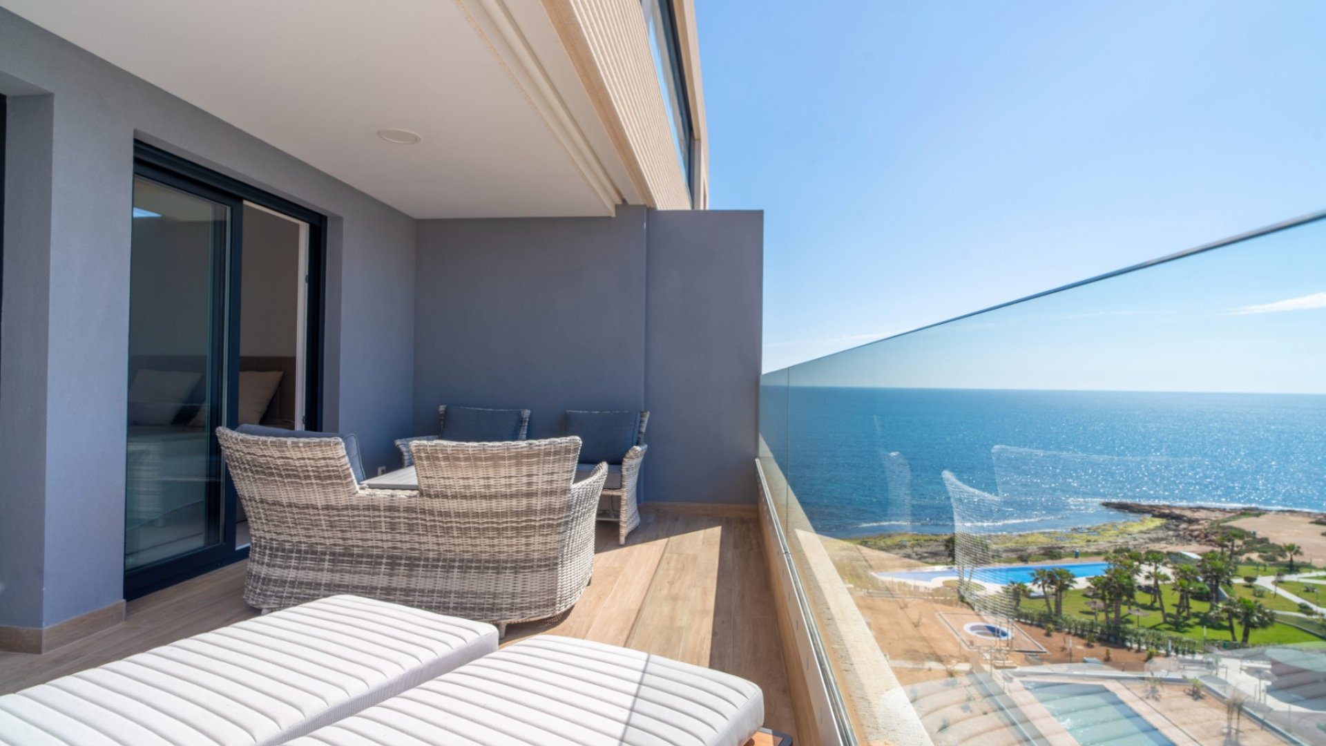 Reventa - Apartamentos -
Torrevieja - Punta Prima