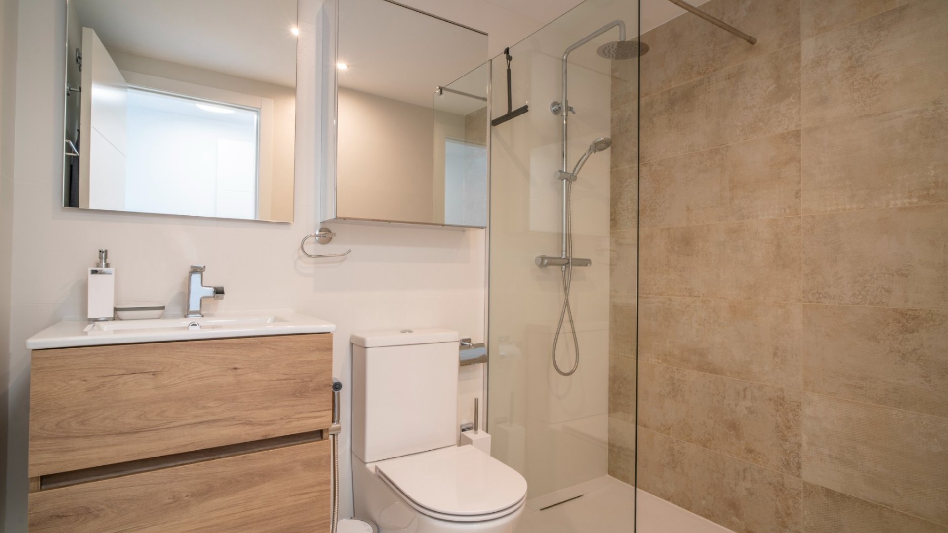 Reventa - Apartamentos -
Torrevieja - Punta Prima