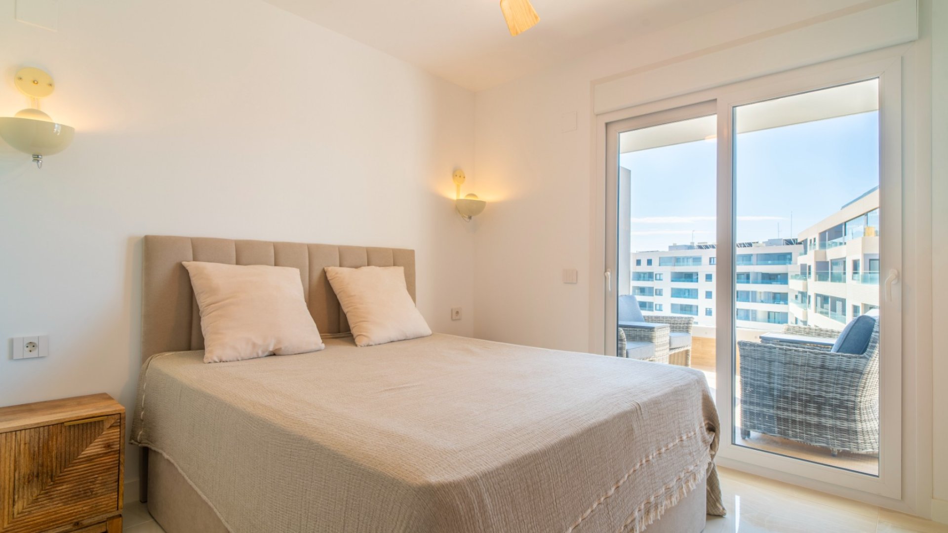 Reventa - Apartamentos -
Torrevieja - Punta Prima