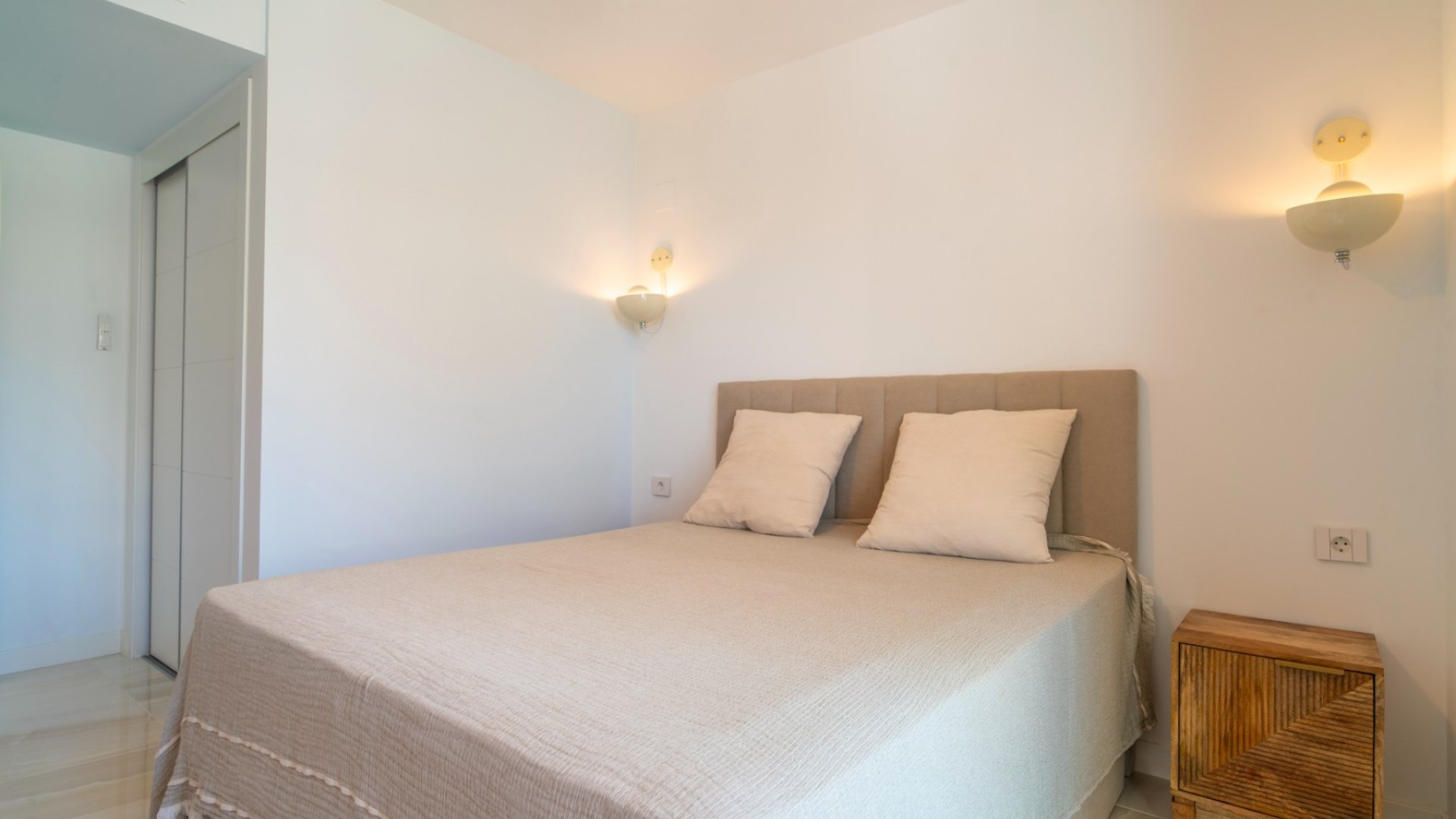 Reventa - Apartamentos -
Torrevieja - Punta Prima
