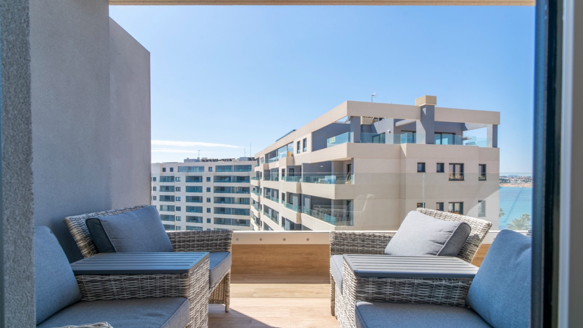 Reventa - Apartamentos -
Torrevieja - Punta Prima